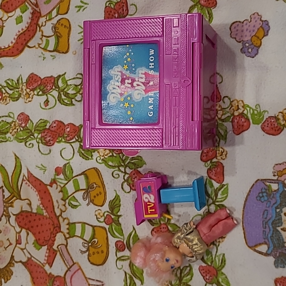 Vintage Kenner Wish World Kids Grin n Win TV Set and Doll